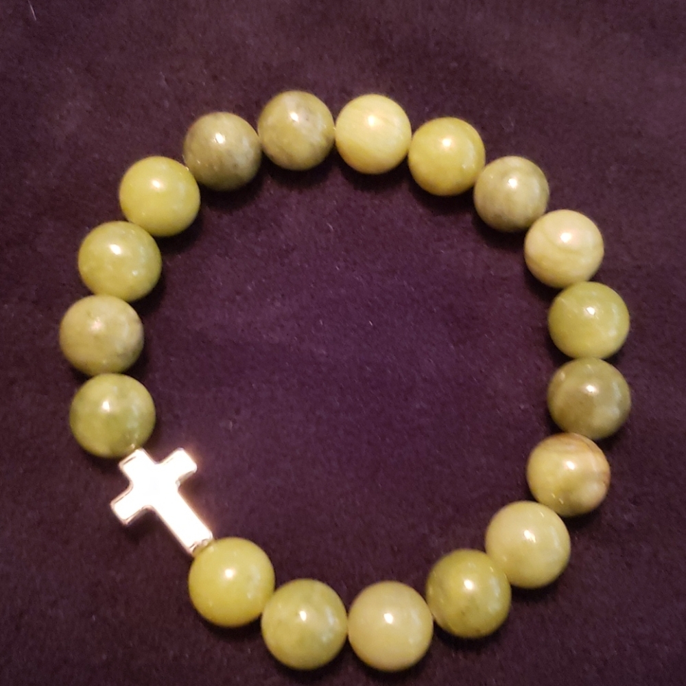 NEW Chinese Jade Bracelet With Crucifix UNISEX.